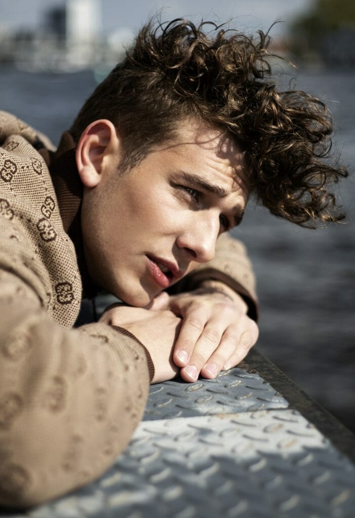 BOYFRIEND MAG / make-up and hair